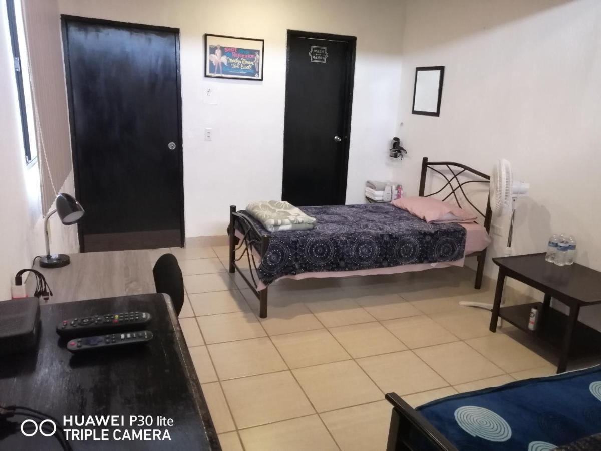 Monchita'S Ensenada Baja, Apartments For Rent. Bagian luar foto