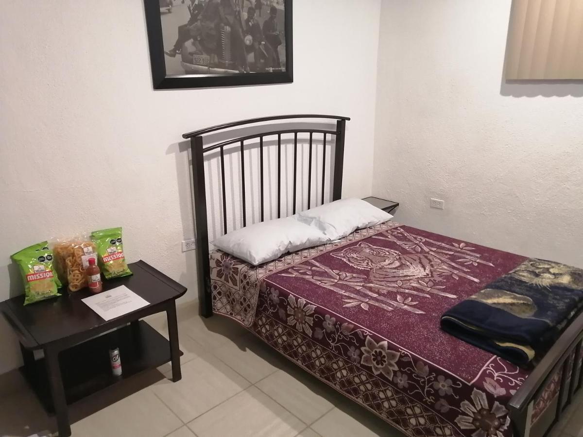 Monchita'S Ensenada Baja, Apartments For Rent. Bagian luar foto
